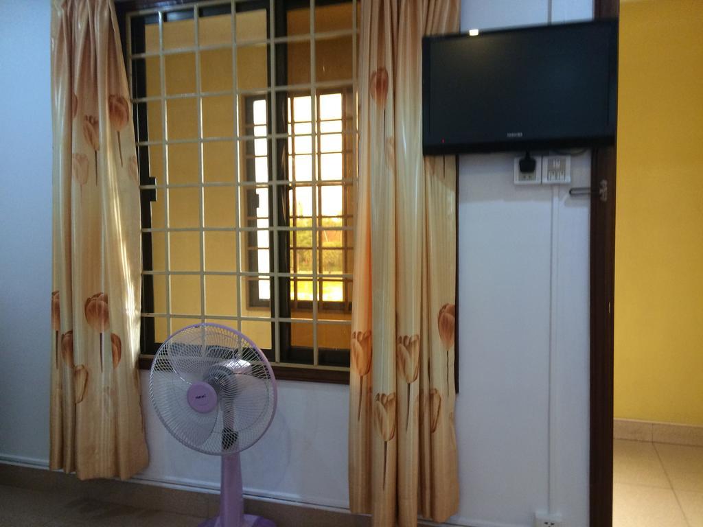 The Bright Lotus Guesthouse Phnom Penh Bagian luar foto