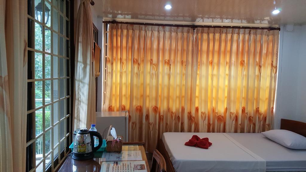The Bright Lotus Guesthouse Phnom Penh Bagian luar foto