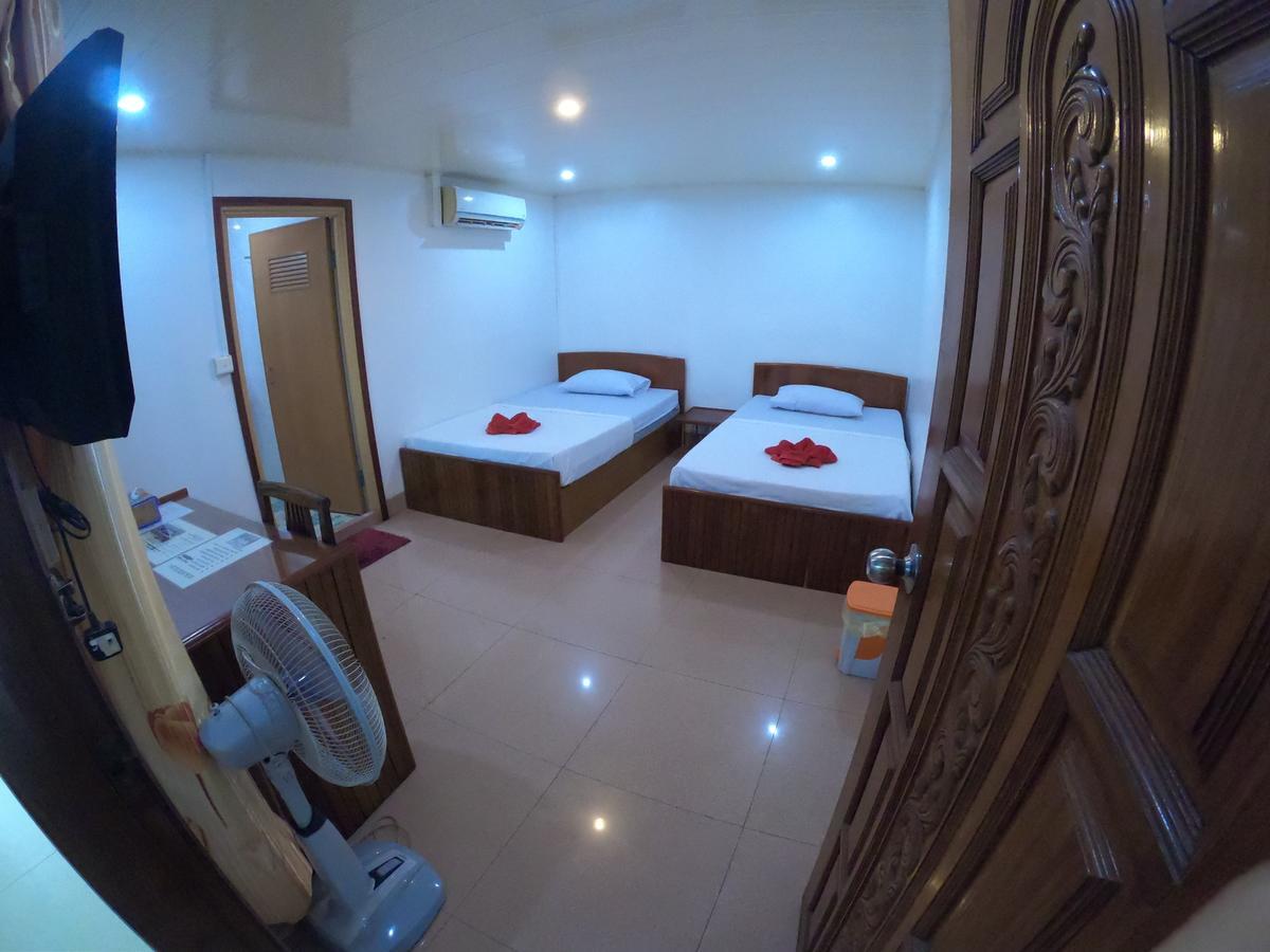 The Bright Lotus Guesthouse Phnom Penh Bagian luar foto